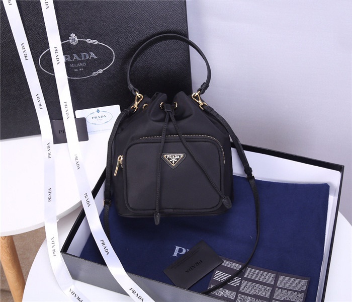 [premium] P 프** 버킷백