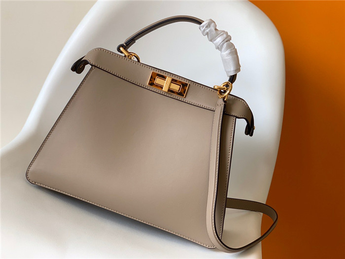 [premium] F 펜* 아이코닉 피카푸 아이씨유 스몰백 33.5CM