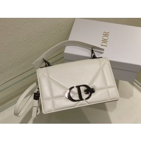 [premium] D 디* 몽테뉴