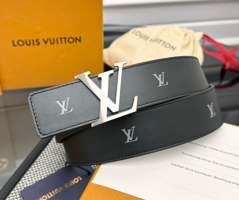 L 루이** LV 이니셜 블라종 (LV Initiales Blason) 40mm 리버서블 벨트
